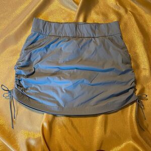 Columbia Women's Khaki Skirt